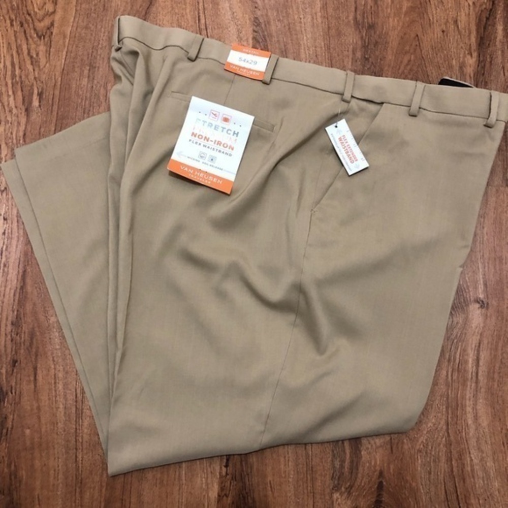 NWT Van Heusen Traveler Dress Pants Strechable Waist 54 x 29 Khaki